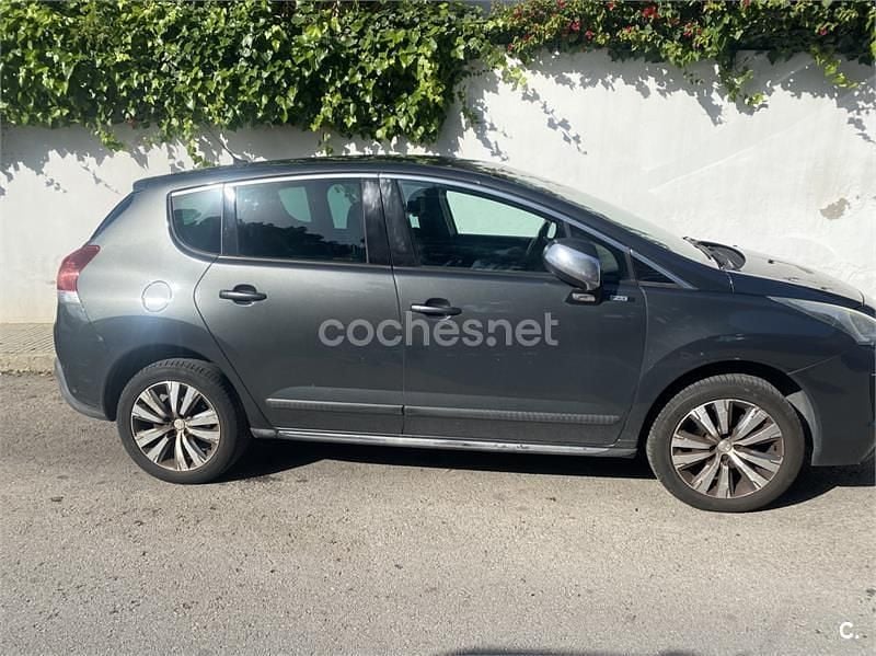 Gris / plata Usado 2015 Peugeot 3008 Style Berlina | 6900 € (Super precio) - Imagen 1/4