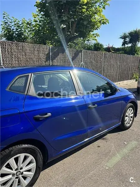 Usado Seat Ibiza Reference 80 CV (58 kW) 2021 Azul Utilitario