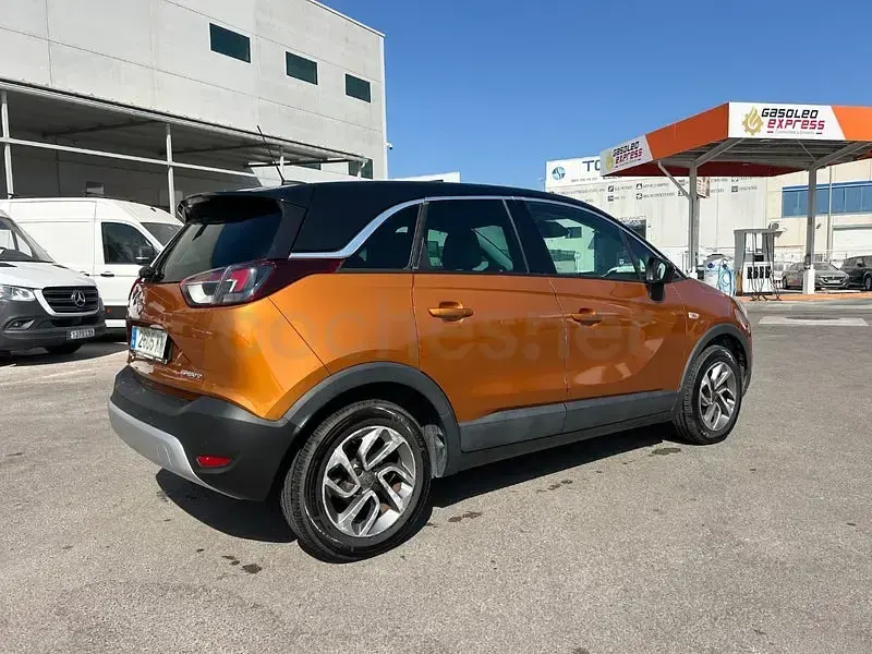 Usado Opel Crossland X Excellence 120 CV (88 kW) 2018 Naranja SUV