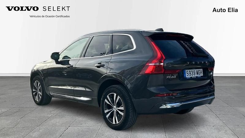 Usado Volvo XC60 Core 350 CV (257 kW) 2023 SUV