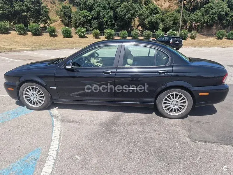 Usado Jaguar X-type Classic 145 CV (106 kW) 2009 Negro Berlina