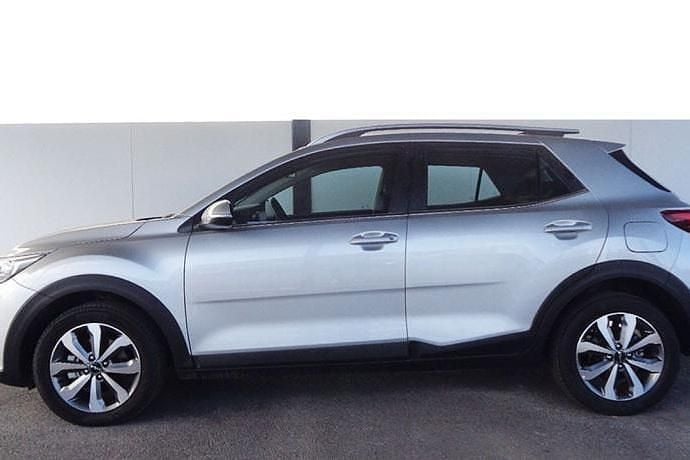 Usado Kia Stonic 100 CV (73 kW) 2021 SUV