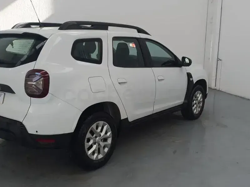 Usado Dacia Duster Comfort 115 CV (84 kW) 2022 Blanco SUV