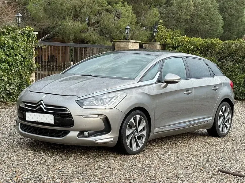 Usado Citroën DS5 Style 163 CV (119 kW) 2012 Beige Utilitario