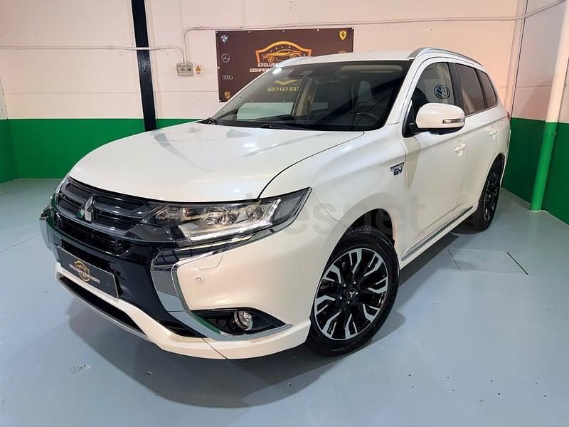 Usado Mitsubishi Outlander P-HEV 203 CV (149 kW) 2017 Blanco SUV