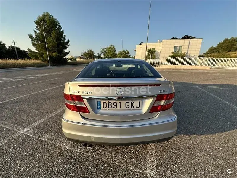 Usado Mercedes CLC200 Style 122 CV (89 kW) 2010 Gris / plata Coupe