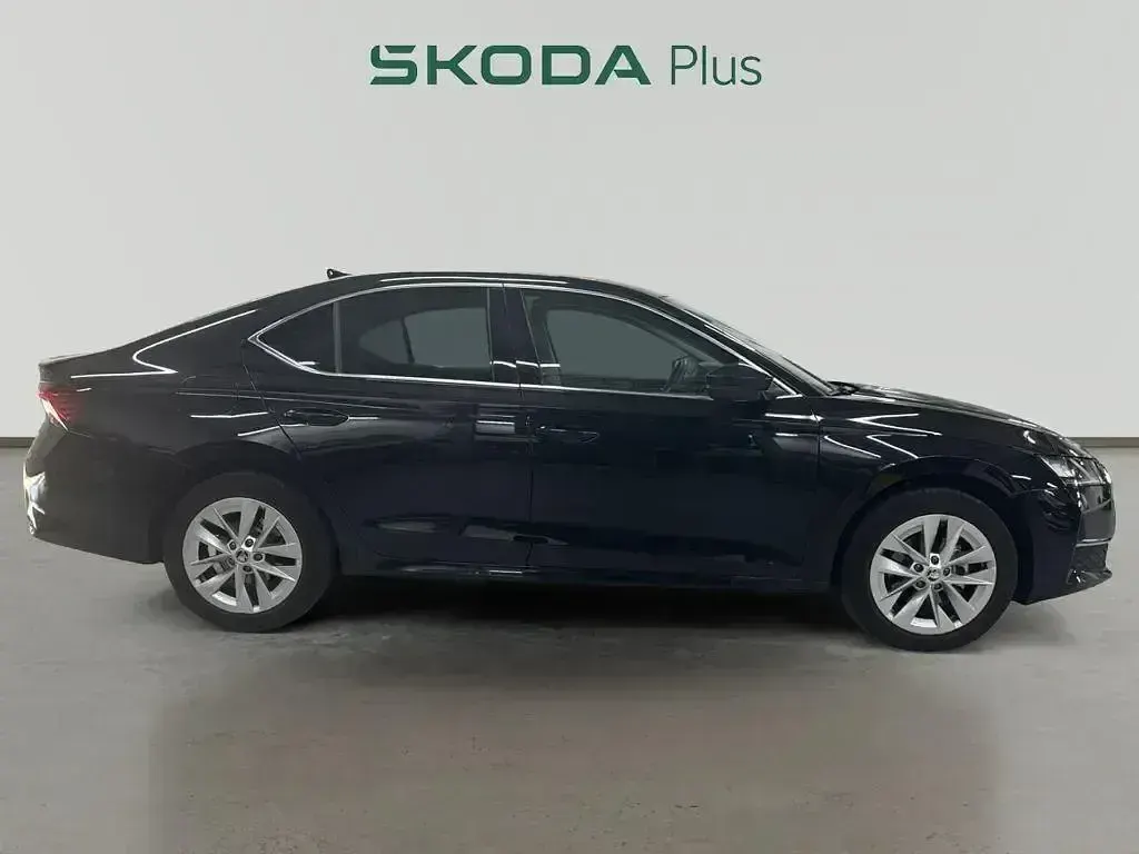 Occasion Skoda Octavia 116 PK (85 kW) 2025 Zwart Sedan