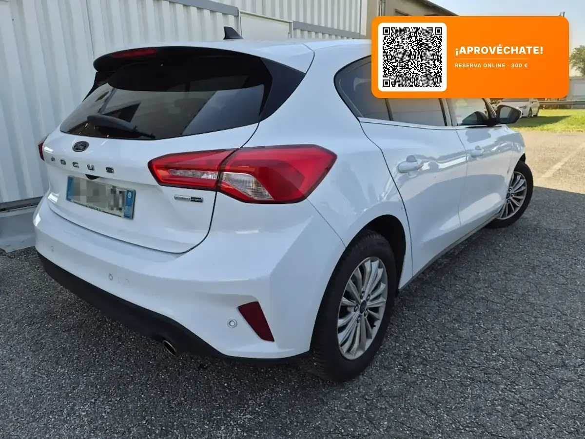Usado Ford Focus Titanium 125 CV (91 kW) 2022 Blanco Utilitario