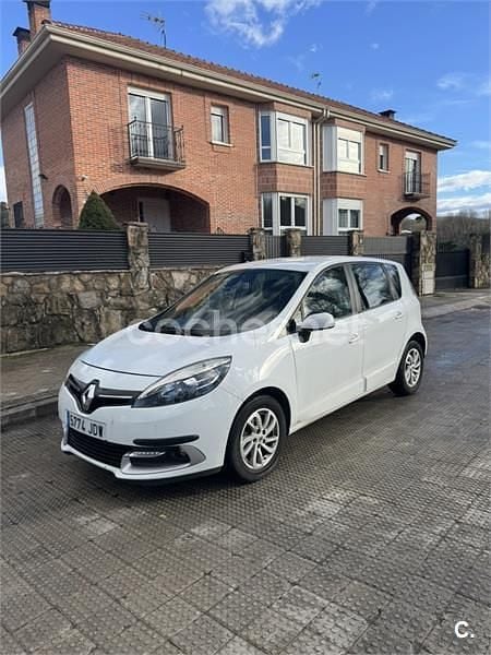 Usado Renault Scénic III LIMITED 110 CV (80 kW) 2016 Blanco Monovolumen