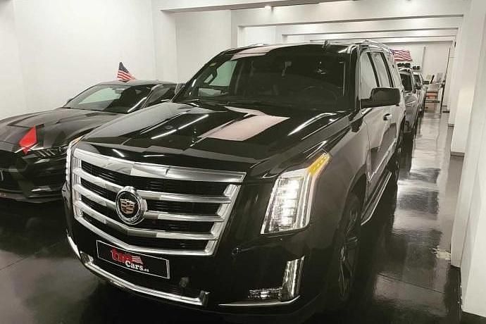 Usado Cadillac Escalade 420 CV (308 kW) 2015 Negro SUV