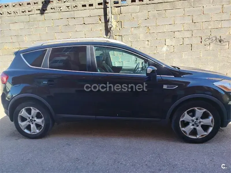 Usado Ford Kuga Titanium 136 CV (100 kW) 2008 Azul SUV
