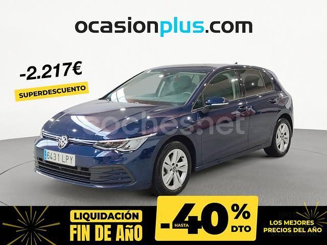 Azul Usado 2021 VW Golf VIII Life Berlina | 19.690 € (Precio justo) - Imagen 1/4