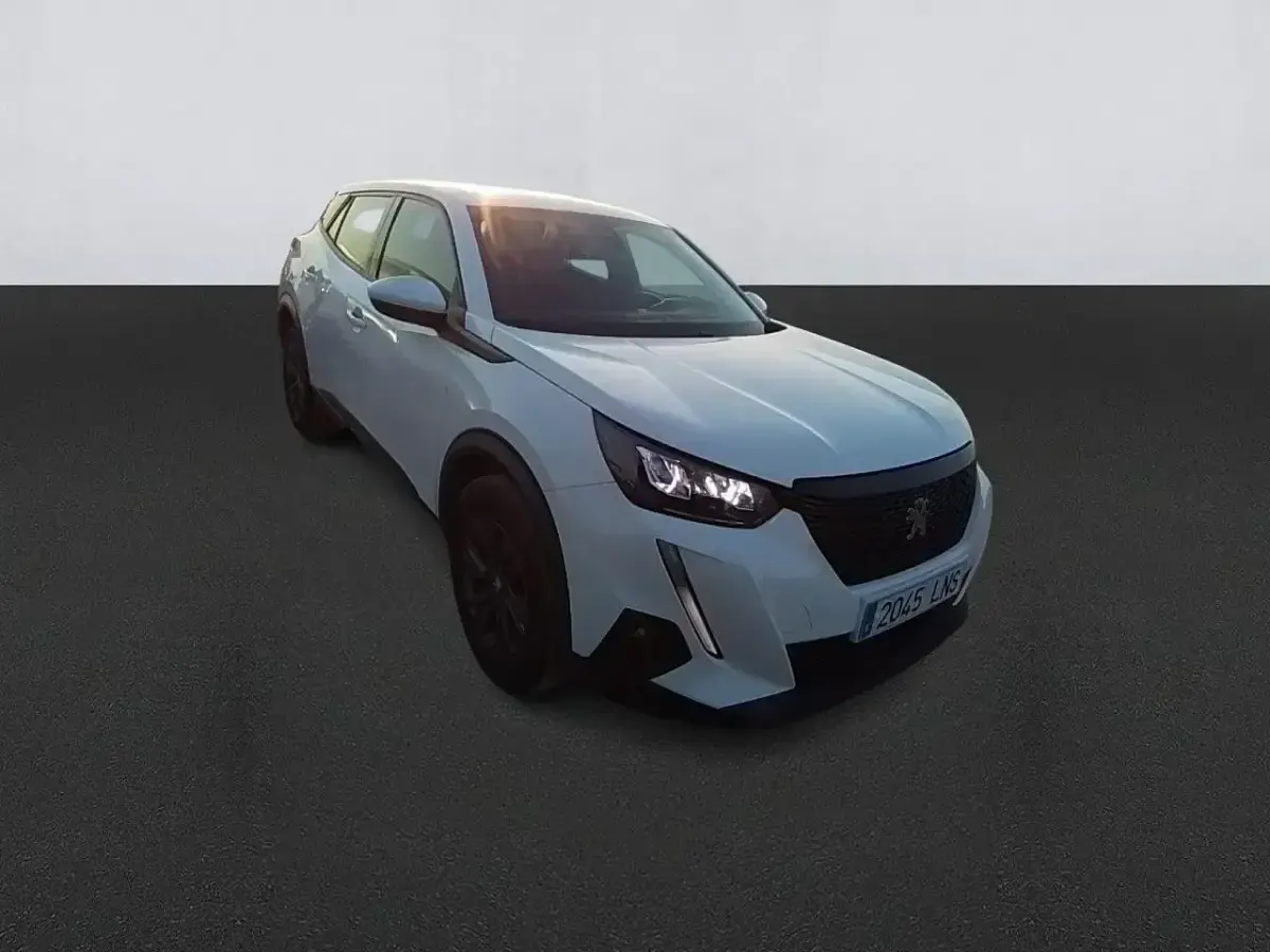 Usado Peugeot 2008 Active 110 CV (80 kW) 2021 Blanco SUV