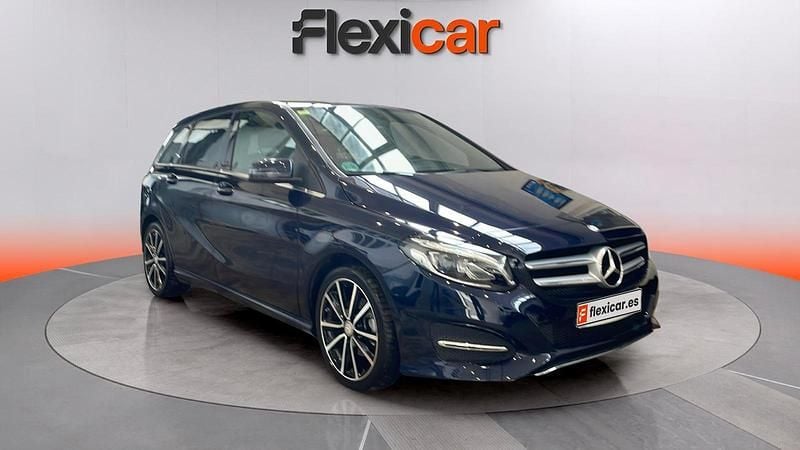 Usado Mercedes B200 136 CV (100 kW) 2016 Azul Monovolumen