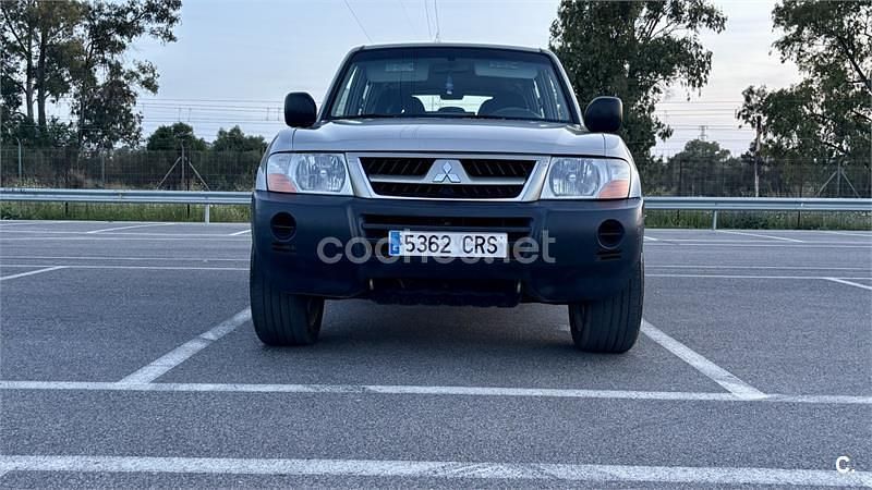 Usado Mitsubishi Montero 160 CV (117 kW) 2004 Beige SUV