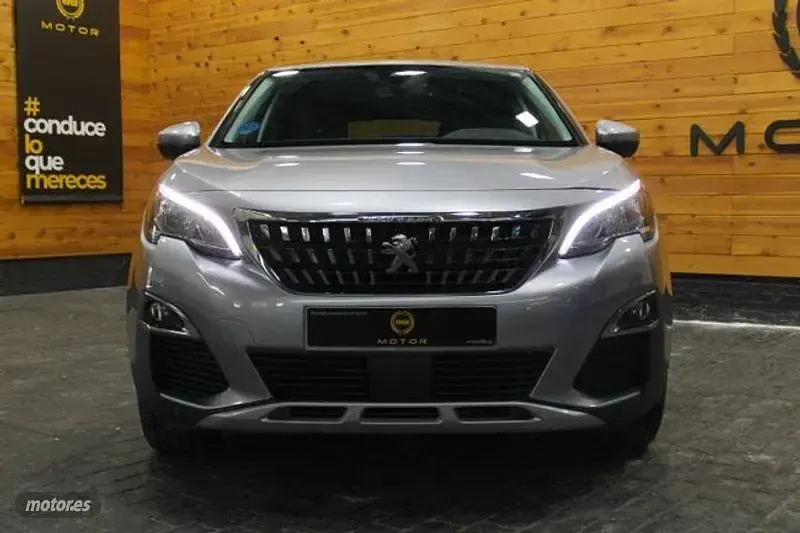 Usado Peugeot 3008 Allure 224 CV (164 kW) 2020 Gris SUV