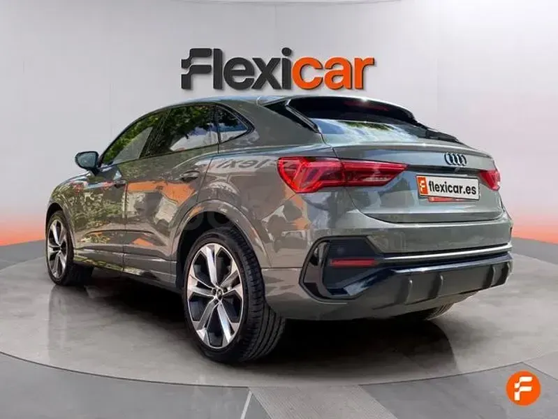 Usado Audi Q3 Sportback 150 CV (110 kW) 2024 Gris / plata SUV