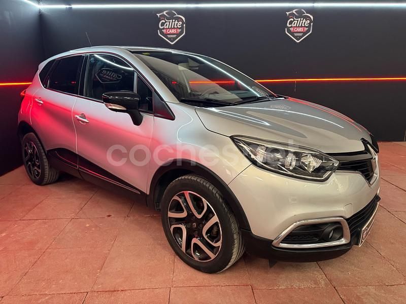 Gris / plata Usado 2016 Renault Captur Zen SUV | 9900 € (Precio justo) - Imagen 1/4