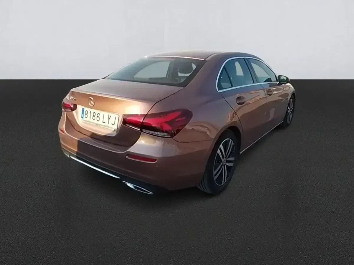 Usado Mercedes A180 116 CV (85 kW) 2022 Otro Berlina