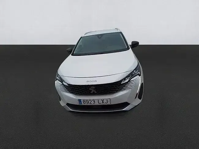 Usado Peugeot 5008 Allure 131 CV (96 kW) 2022 Blanco SUV