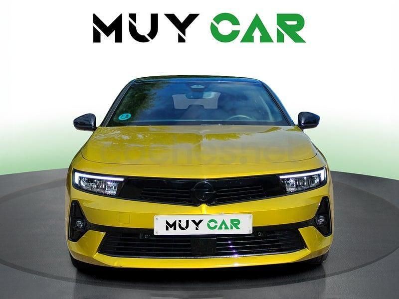 Usado Opel Astra S 131 CV (96 kW) 2023 Amarillo Berlina