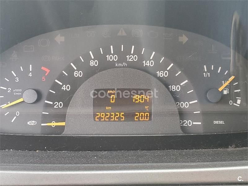 Usado Mercedes Viano 150 CV (110 kW) 2005 Negro Monovolumen