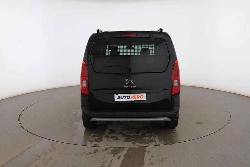 Usado Citroën Berlingo Business Class 102 CV (75 kW) 2022 Negro Monovolumen