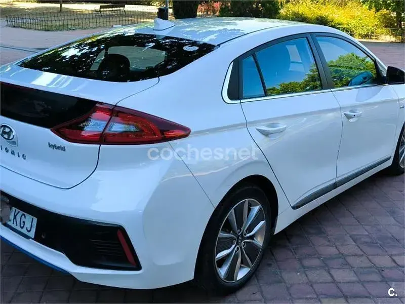 Usado Hyundai Ioniq 141 CV (103 kW) 2017 Blanco Utilitario