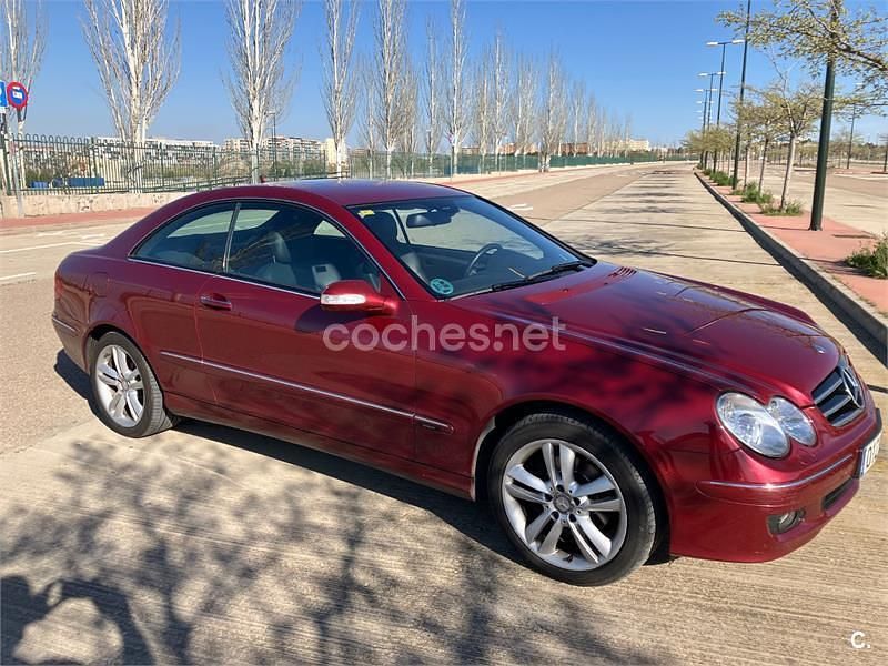 Usado Mercedes CLK200 Avantgarde 163 CV (119 kW) 2007 Granate Coupe