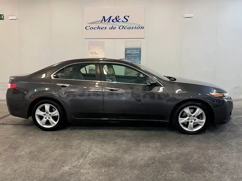 Usado Honda Accord Executive 201 CV (147 kW) 2009 Gris / plata Berlina