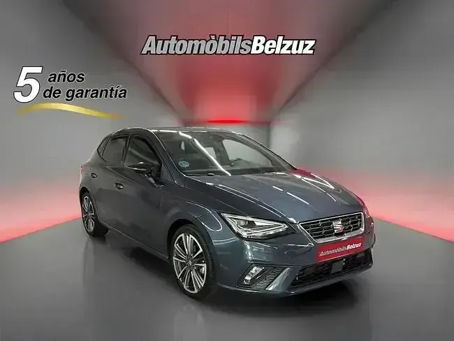 Usado Seat Ibiza FR 150 CV (110 kW) 2024 Gris Utilitario