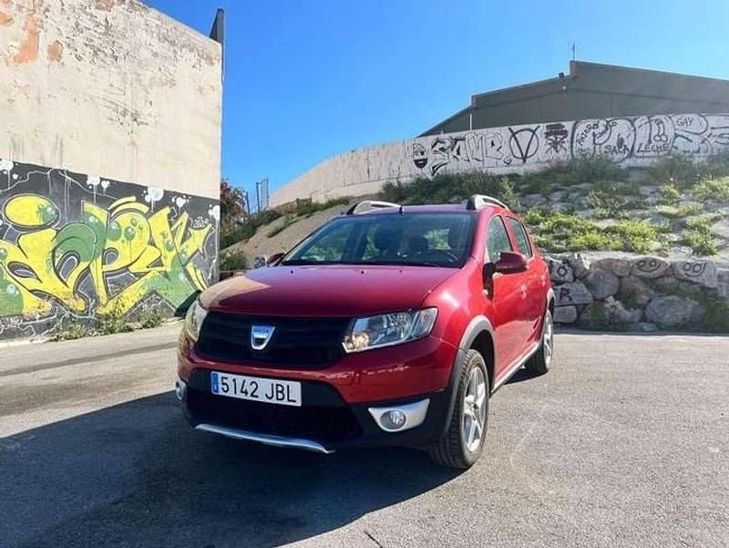 Usado Dacia Sandero Stepway 90 HP (66 kW) 2014 Vermelho Citadino