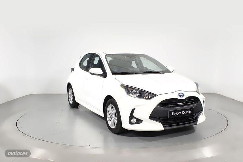 Blanco Usado 2022 Toyota Yaris Hybrid Business Edition Berlina | 20.000 € (Precio justo) - Imagen 1/4