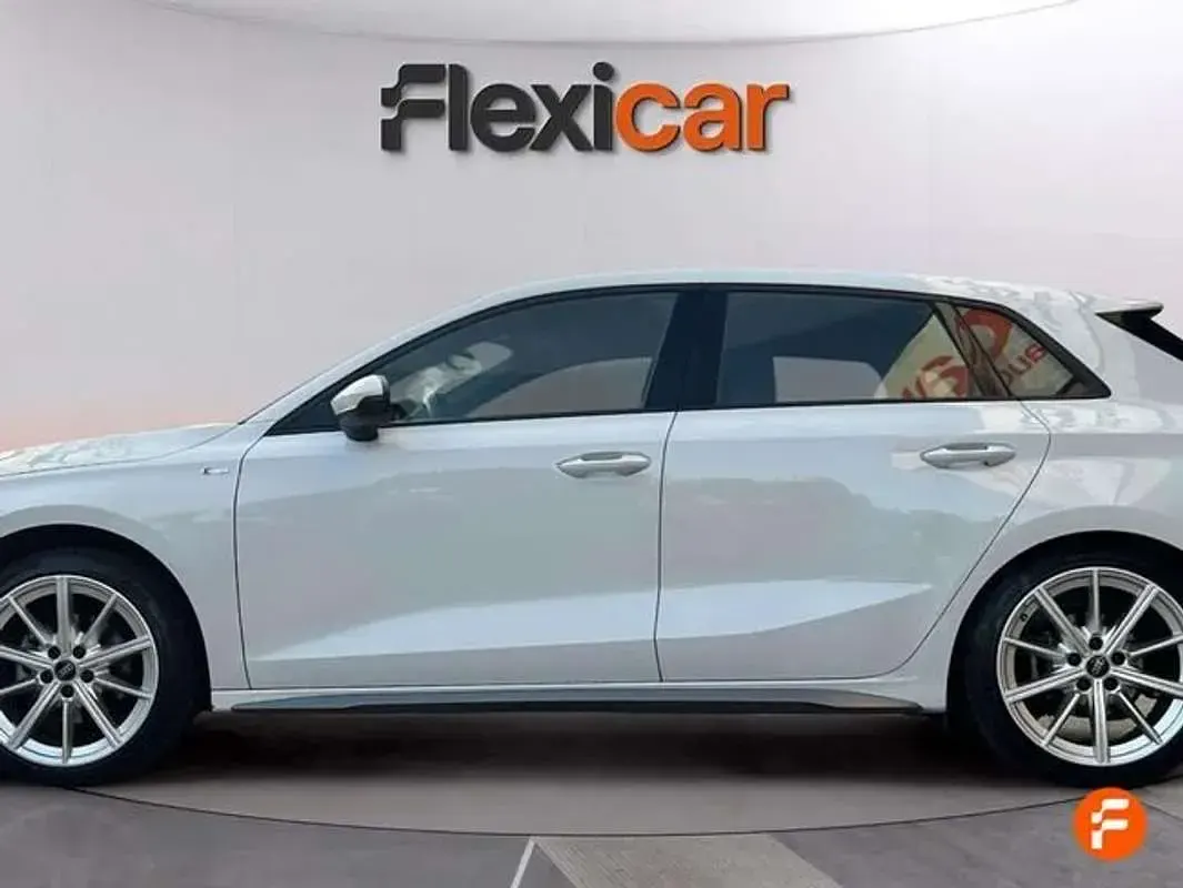 Usado Audi A3 Sportback S-Line 150 CV (110 kW) 2023 Blanco Utilitario