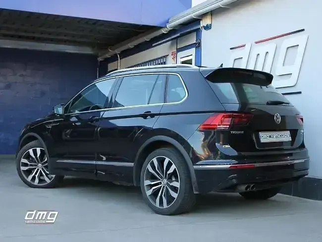 Usado VW Tiguan Sportline 180 CV (132 kW) 2017 Negro SUV