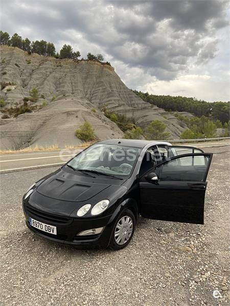 Negro Usado 2004 Smart ForFour Pulse Utilitario | 1990 € (Precio justo) - Imagen 1/4