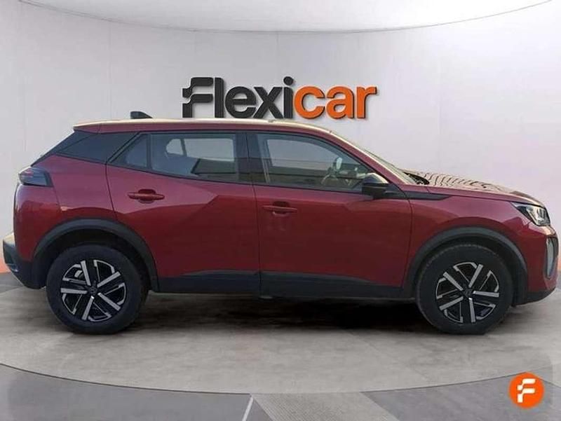 Usado Peugeot 2008 Active 101 CV (74 kW) 2023 Rojo SUV