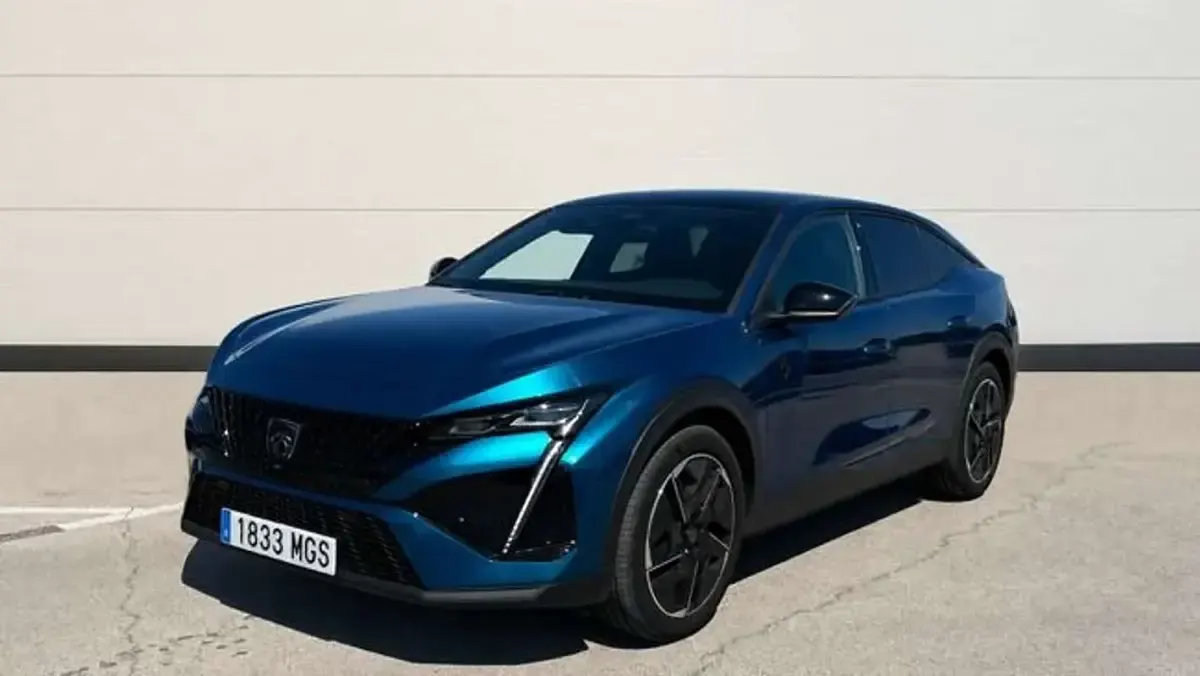 Usado Peugeot 408 GT 131 CV (96 kW) 2023 Azul SUV