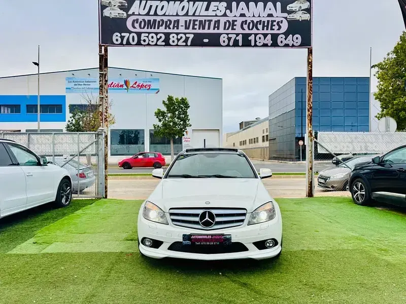 Usado Mercedes C320 Avantgarde 224 CV (164 kW) 2009 Blanco Berlina
