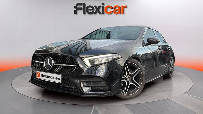 Usado Mercedes A180 116 CV (85 kW) 2020 Negro Utilitario