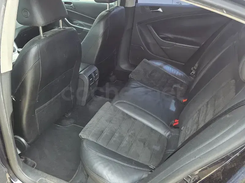 Usado VW Passat Highline 140 CV (102 kW) 2007 Negro Berlina