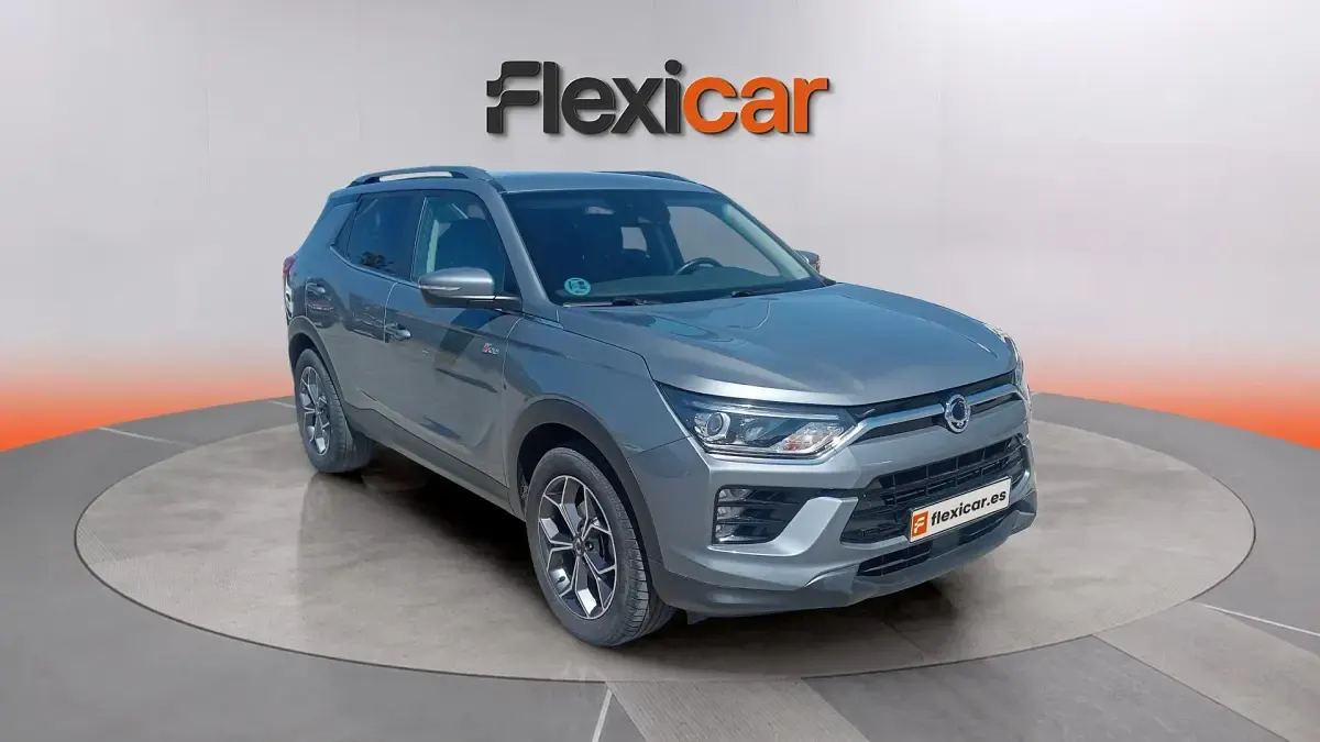 Usado SsangYong Korando 149 CV (109 kW) 2024 Gris SUV