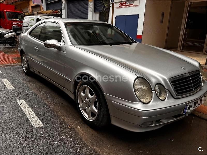 Usado Mercedes CLK200 Avantgarde 163 CV (119 kW) 2000 Gris / plata Coupe