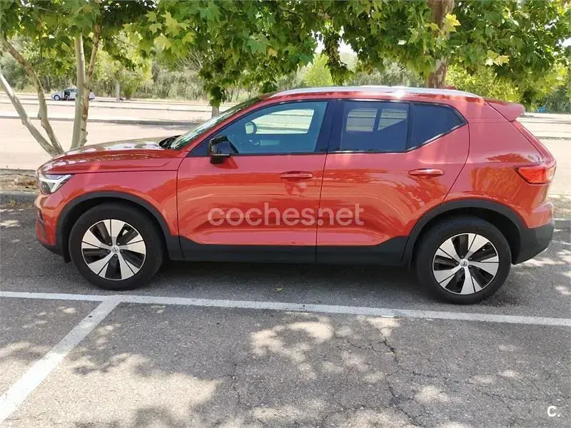 Usado Volvo XC40 Core 163 CV (119 kW) 2022 Granate SUV