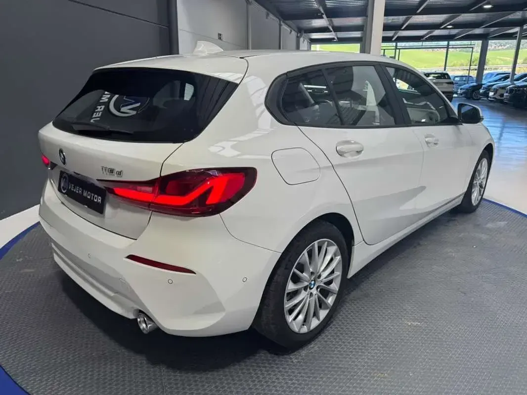 Usado BMW 118 150 CV (110 kW) 2021 Blanco Utilitario