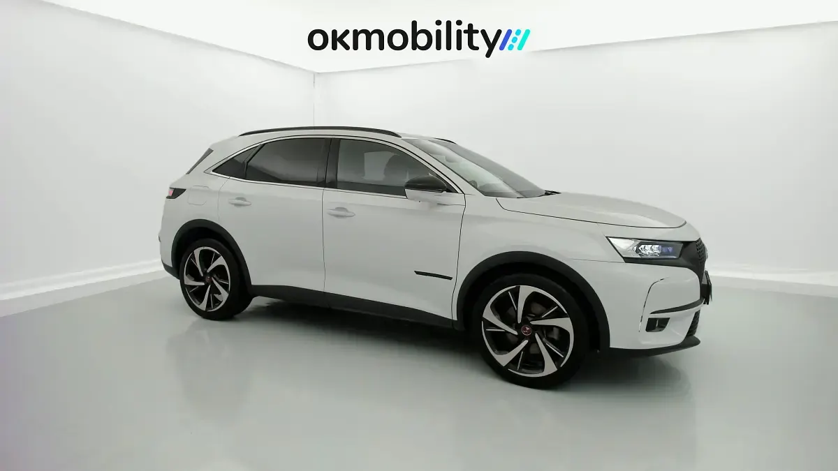 Usado DS Automobiles DS7 Crossback Performance Line Plus 300 CV (220 kW) 2022 Blanco nacarado SUV