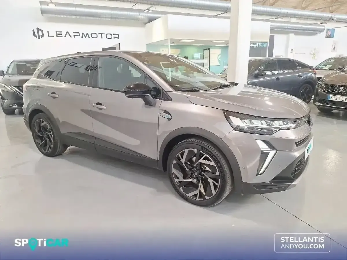 Usado Renault Symbioz Esprit Alpine 145 CV (106 kW) 2024 Gris SUV
