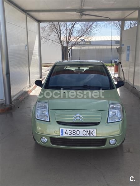 Usado Citroën C2 70 CV (51 kW) 2003 Verde Utilitario