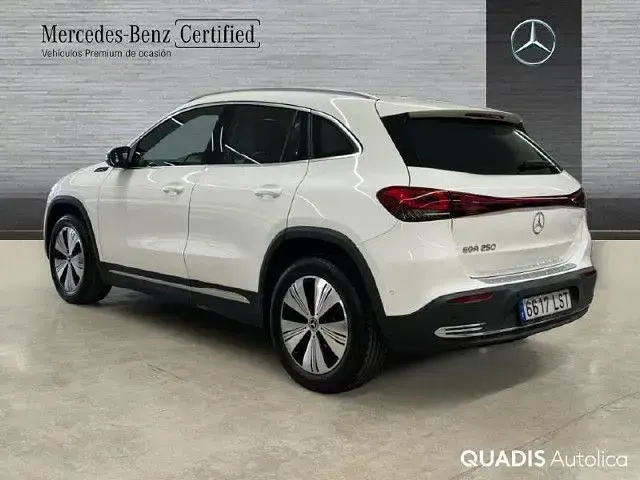 Usado Mercedes EQA250 139 kW (190 CV) 2022 Blanco polar SUV