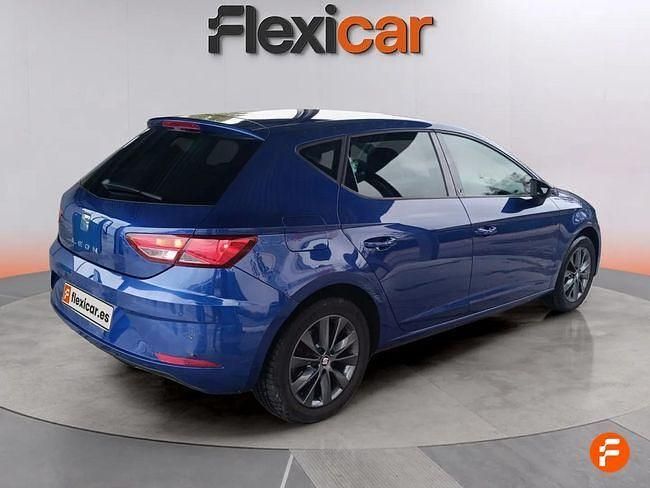 Usado Seat Leon Style 130 CV (95 kW) 2020 Azul Berlina